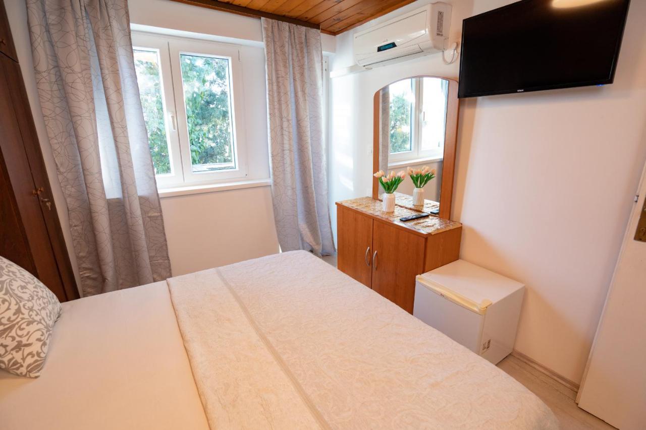 נובליה Rooms Magnolia With Pool מראה חיצוני תמונה