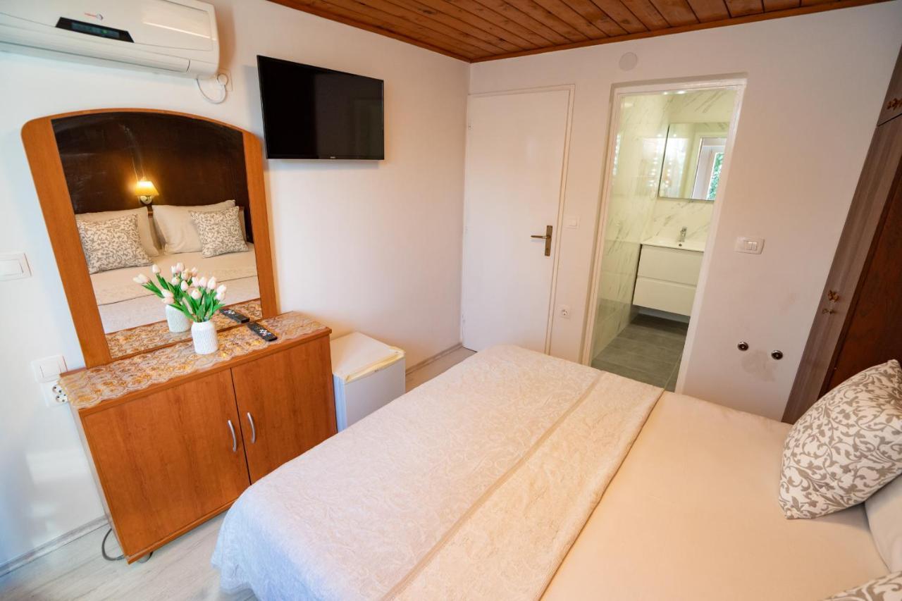 נובליה Rooms Magnolia With Pool מראה חיצוני תמונה