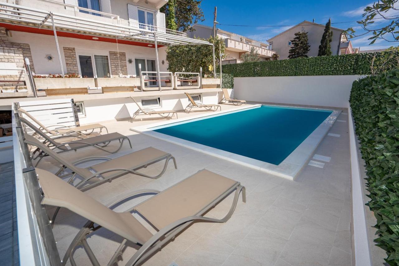 נובליה Rooms Magnolia With Pool מראה חיצוני תמונה
